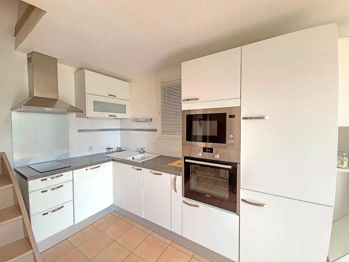 Maison 4 Pers Avec Piscine Et Clim Aux Saintes-Maries-De-La-Mer - Fr-1-475-91 0*,  France